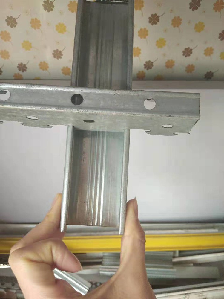 輕鋼龍骨國標(biāo)規(guī)格是多少